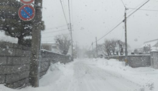 雪の寺町